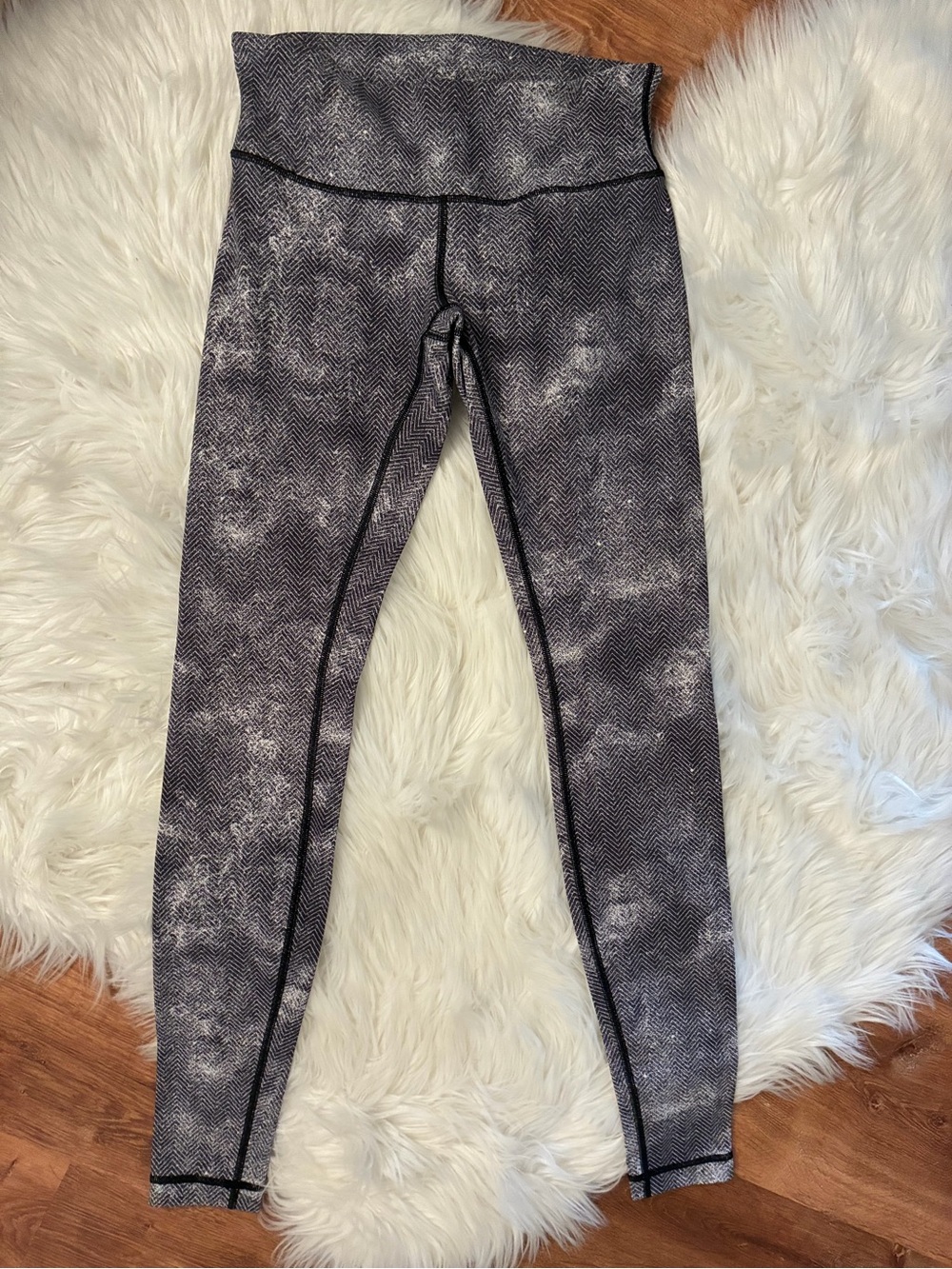 Lululemon Wunder Under Pant lll Diffusion White Black Sz 6 Style #W5AB5s
Legging